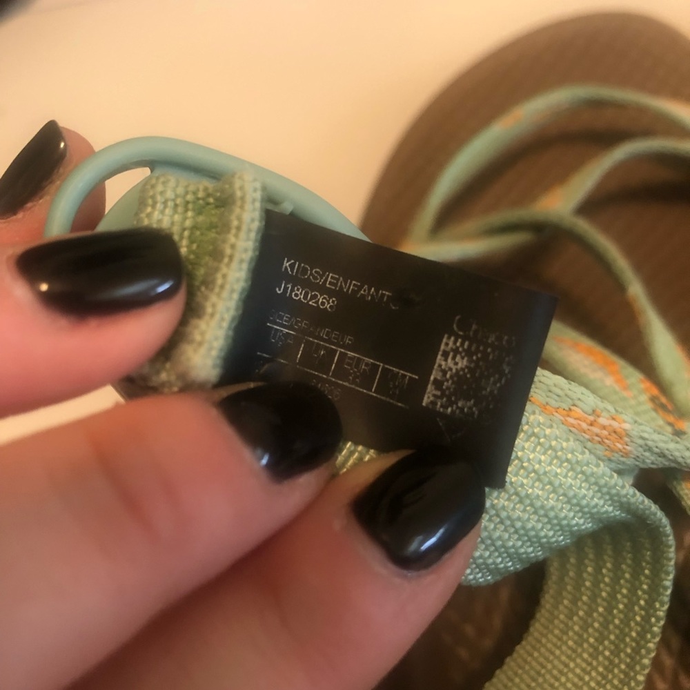 Chacon - Picture 5 of 5